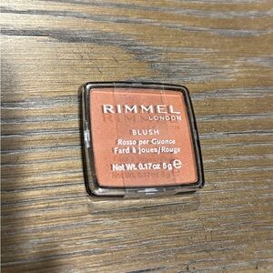 Rimmel London Blush in Apricot